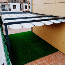 Pérgula fixada com carris