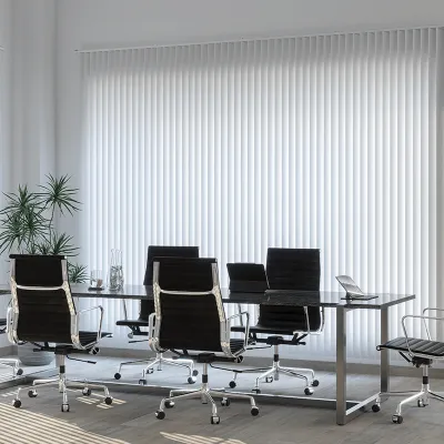 Cortinas Verticais traslúcidas