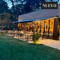 Toldo de brazos extensibles... Toldo de brazos extensibles con cofre OLEA 40